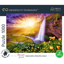 TREFL Puzzle UFT Romantic Sunset: Seljalandsfoss vodopády, Island 1000 dílků
